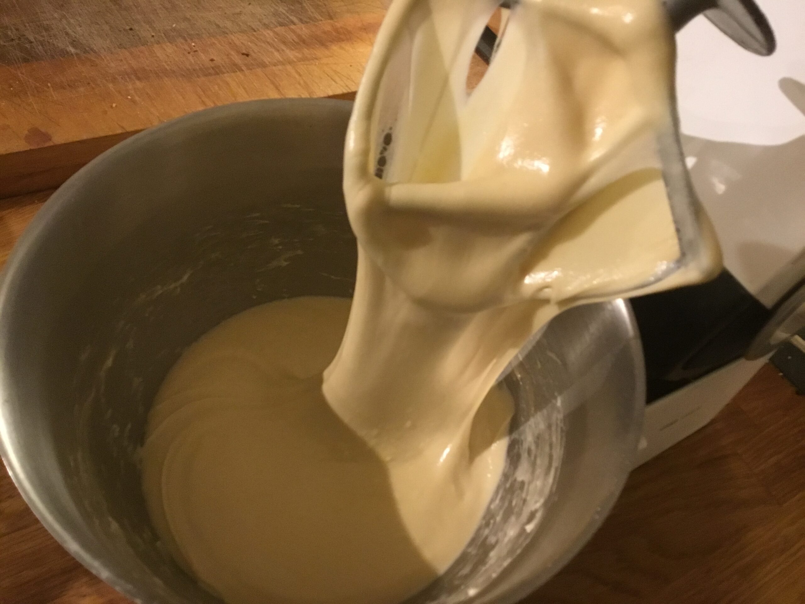 Ribbony and very elastic dough